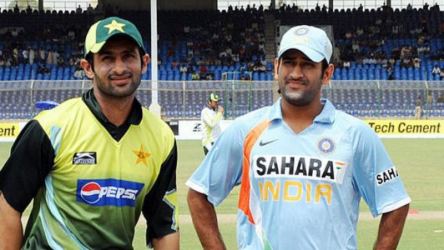 Shoaib Malik Takes Sly Dig At Indian Team, Fans Shuts Him Down