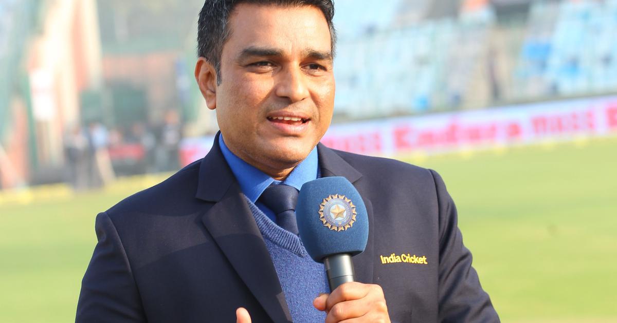 Sanjay Manjrekar rebutted after a Twitter user claimed him and his fellow commentators of being afraid of criticizing Dhoni