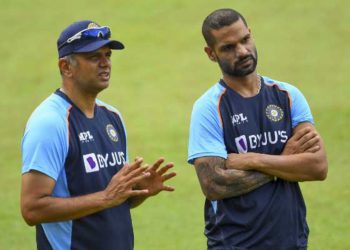 ‘Rahul Dravid tells Shikhar Dhawan the reason behind his omission on a phone call’ – reveals BCCI official